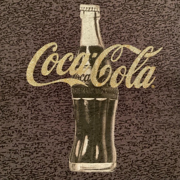Women’s Coca Cola Juniors’ Gray T-Shirt With Glittery Gold Text Size Medium 7/9 - Picture 3 of 10